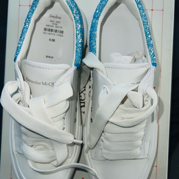 New - Picture 3 of 3